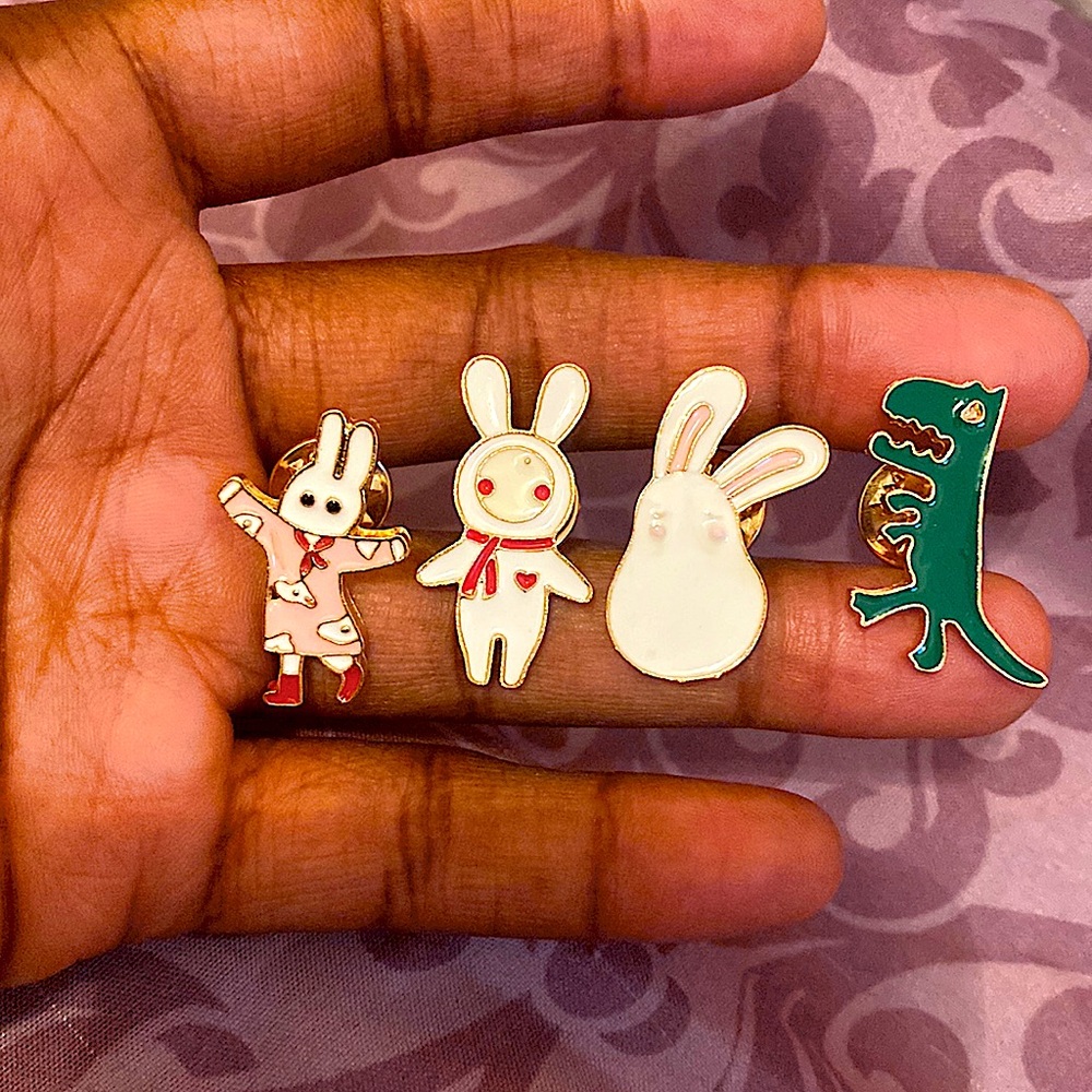 Set of 4 enamel pins